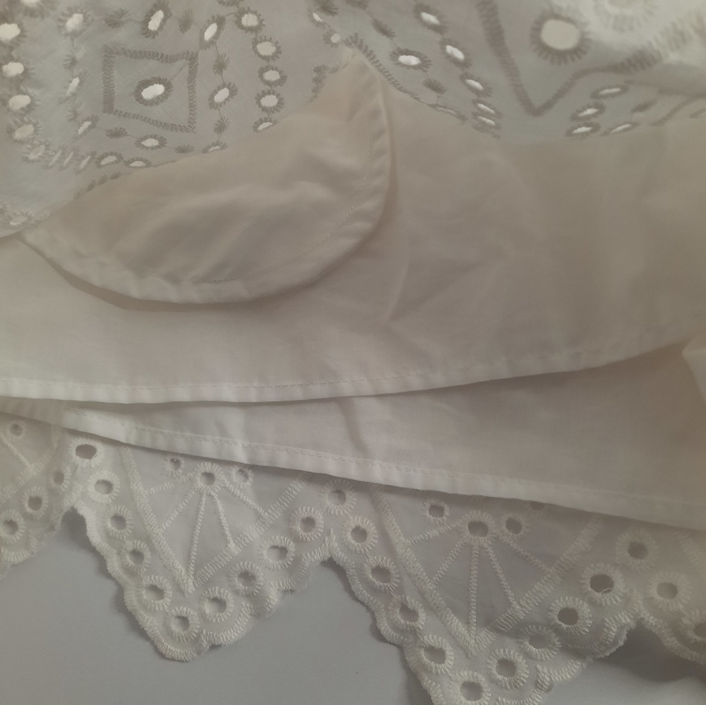 Misa Los Angeles Women's Soleil Shorts in White Eyelet - Picture 7 of 13